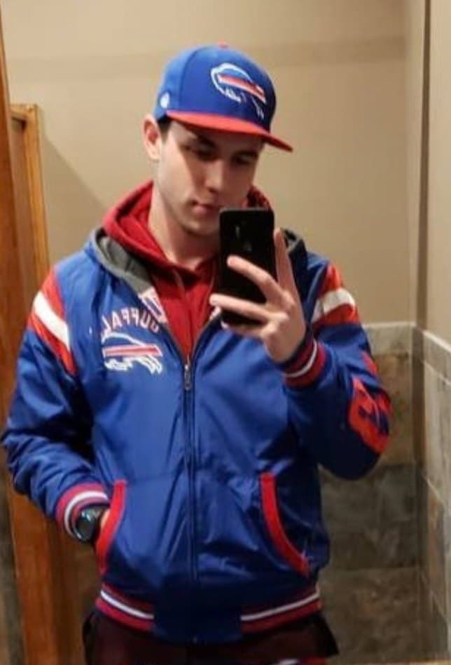 A mirror selfie from that year in the US.